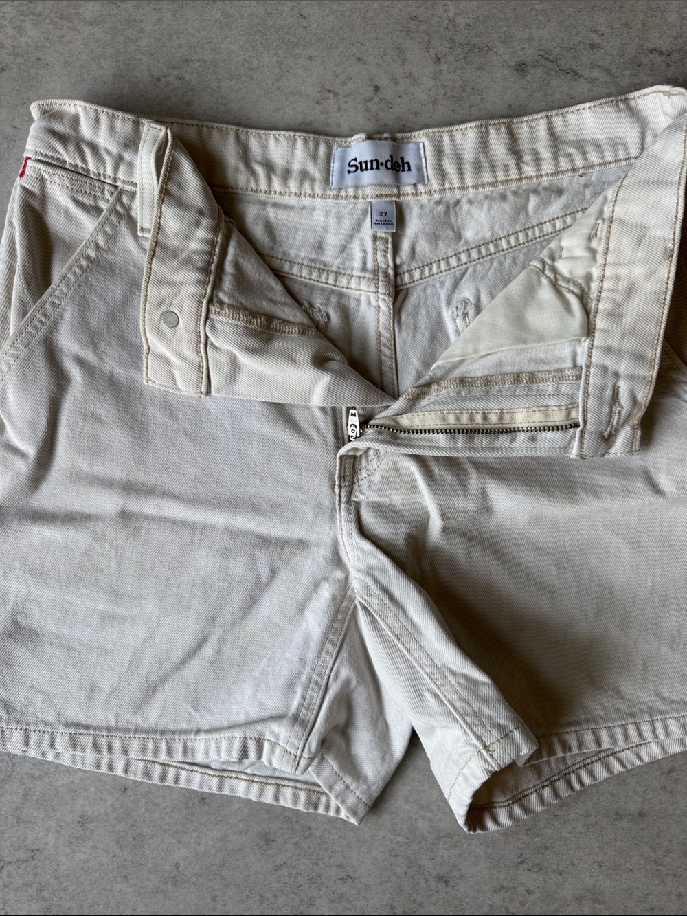 🤍 Sun-deh Aritzia Carpenter Shorts | Size 27 - Picture 2 of 6